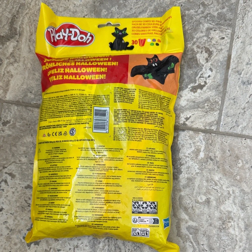 NWT Play-doh Halloween Colors 30-Pack